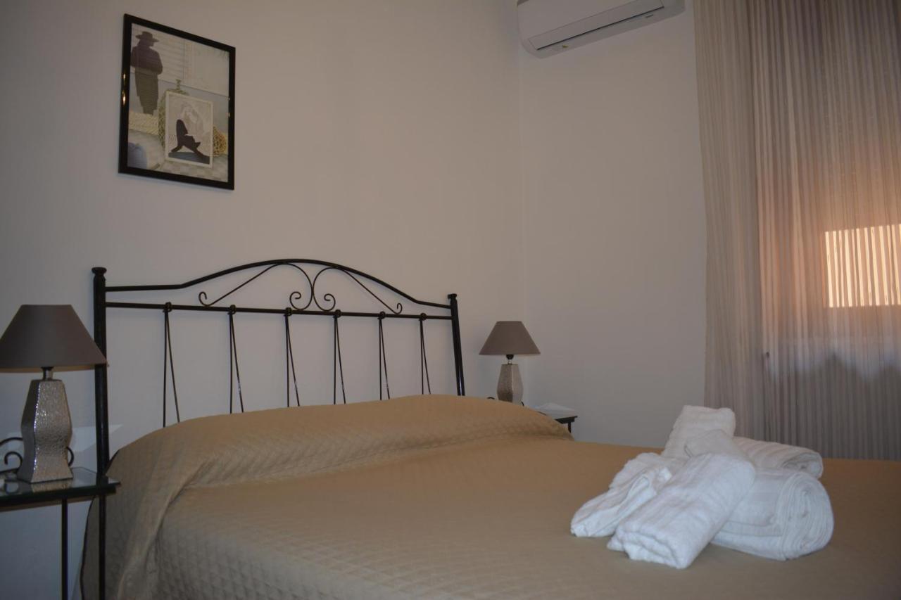 Casa Vacanza Pietro E Nina Lecce Luaran gambar